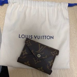 💯Authentic LV Monogram small kirigami pochette.